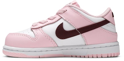 (TD) Nike Dunk Low 'Hari Kekasih' CW1589-601 Lookbook (TD) Nike Dunk Low 'Hari Kekasih' CW1589-601