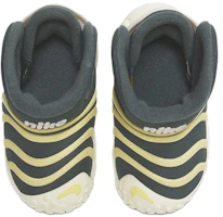 Shop 嬰童 Nike Dynamo GO 舒適氣質軟底 防滑耐磨 低幫 學步鞋 綠灰