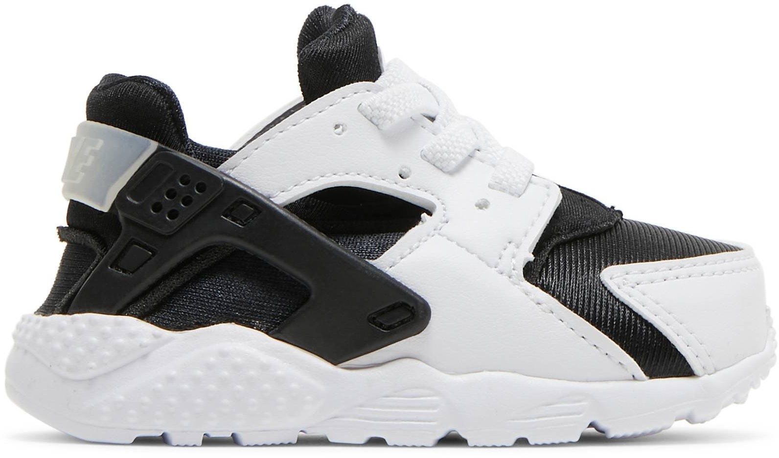 toddler-nike-huarache-run-black-white-704950-040