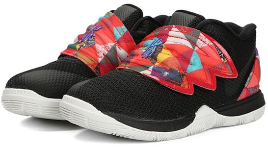 嬰童 Nike Kyrie 5 CNY 農曆新年 中筒 籃球鞋 黑紅 Lookbook 嬰童 Nike Kyrie 5 CNY 農曆新年 中筒 籃球鞋 黑紅