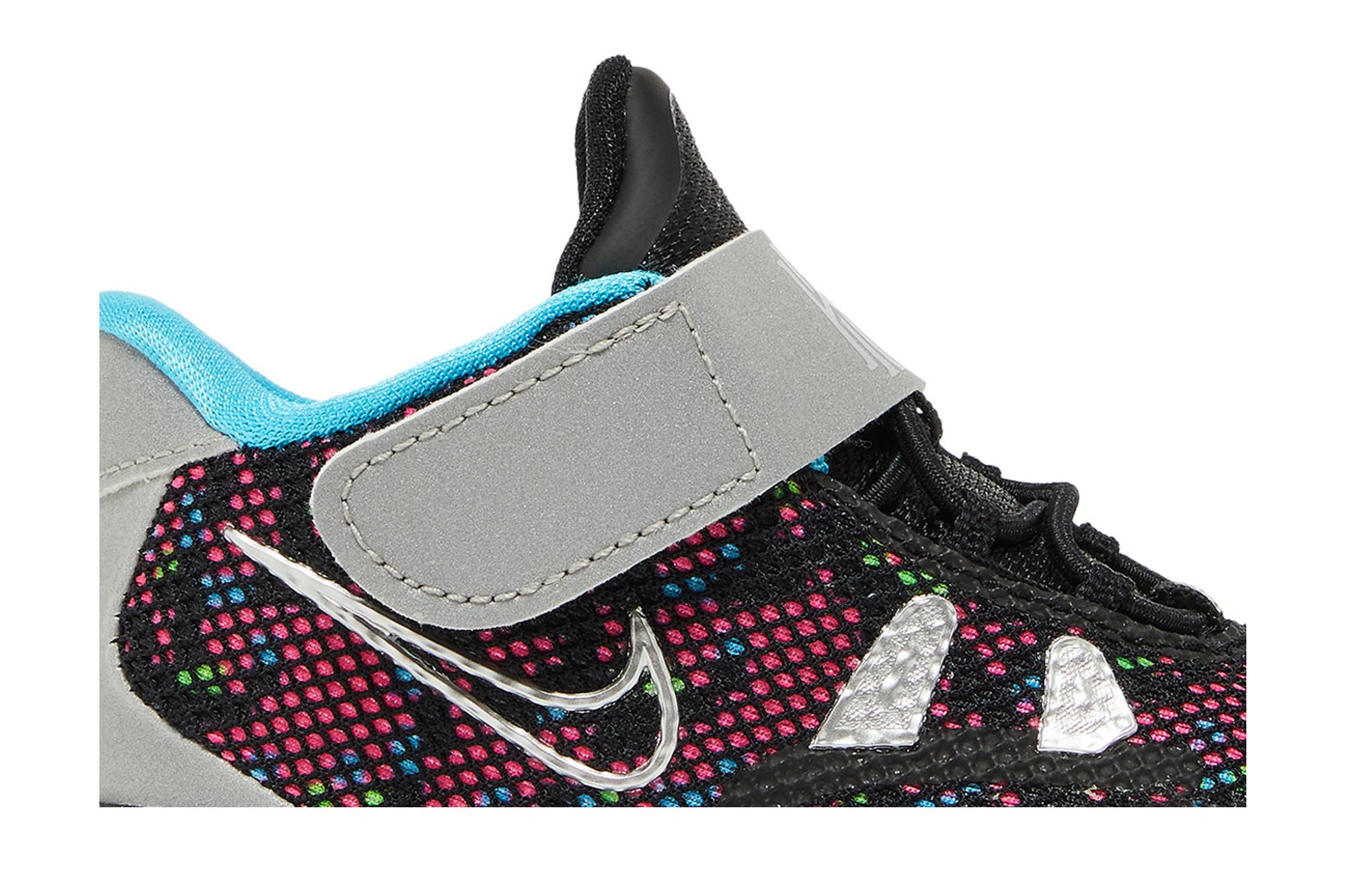 Order (TD) Nike Kyrie 7 'Pixel Camo' Zapatillas Baloncesto CT4980-008
