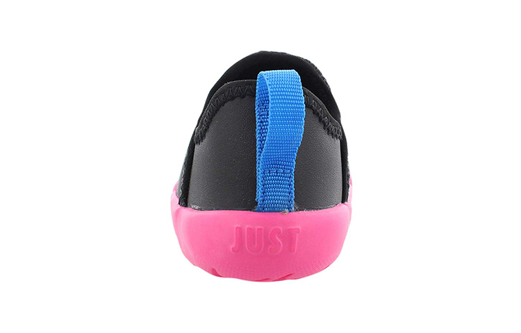 Shop (TD) Nike Lil'' Swoosh Baskets Basses Course Noir/Rose AQ3113-003