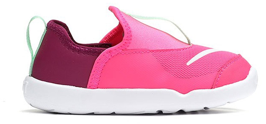(TD) Sepatu Lari Rendah Nike Lil' Swoosh AQ3114-600 Order (TD) Sepatu Lari Rendah Nike Lil' Swoosh AQ3114-600