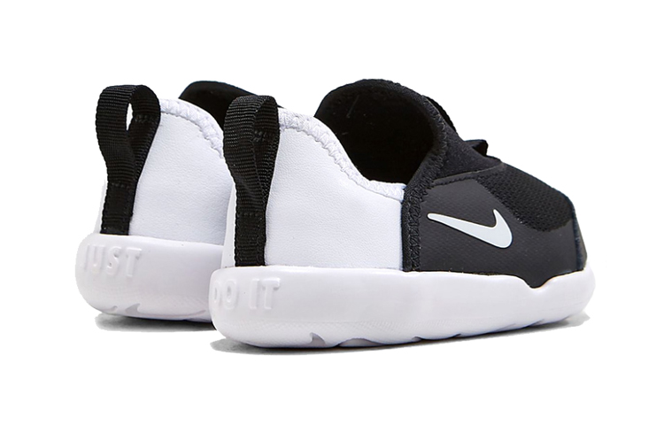 Shop 嬰幼 Nike Lil' Swoosh 低筒 運動休閒鞋 黑白色