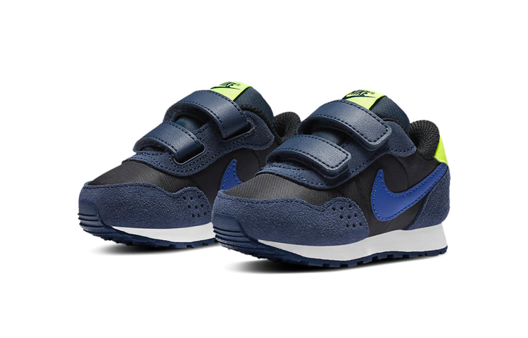 Lookbook (TD) Nike MD Valiant Grün ''Blau'' CN8560-010