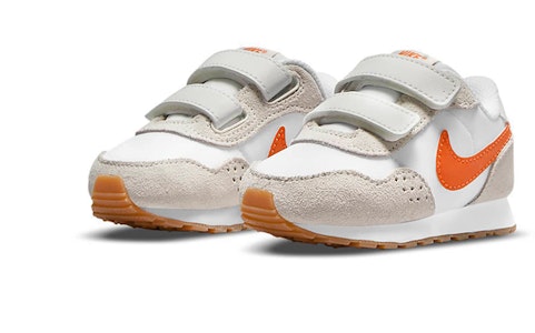 (TD) Nike MD Valiant 'Putih Oranye' CN8560-103 Lookbook (TD) Nike MD Valiant 'Putih Oranye' CN8560-103