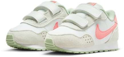 (TD) Nike MD Valiant 'Putih Merah Jambu' CN8560-107 Lookbook (TD) Nike MD Valiant 'Putih Merah Jambu' CN8560-107