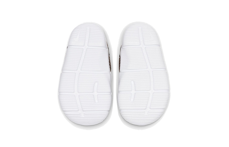 Shop (TD) 耐克新秀低帮运动鞋/运动鞋 军绿色 CQ5415-371