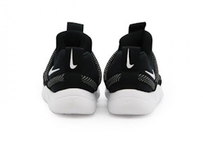 嬰兒 Nike Novice 低筒運動休閒鞋 黑白 Shop 嬰兒 Nike Novice 低筒運動休閒鞋 黑白