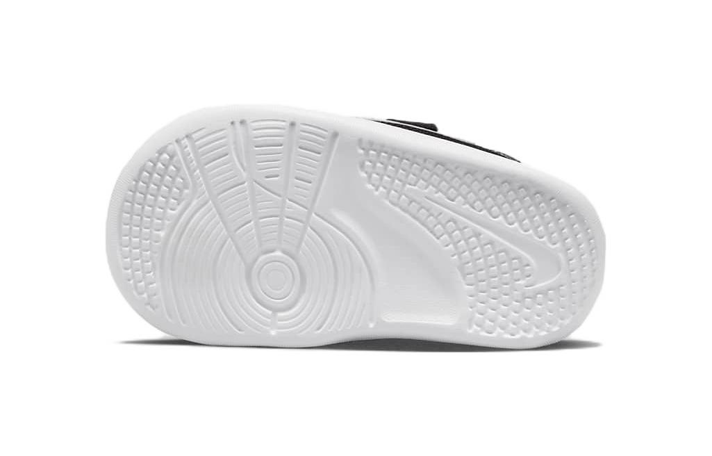 Details for (TD) Nike Omni Multi-Court ''Zwart Wit'' DM9028-002