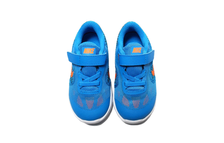 Lookbook (TD) Nike Revolution 3 / ''Orange'' Herren Sneaker 819415-401