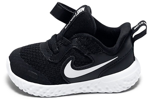 (TD) Nike Revolution 5 'Hitam' BQ5673-003 Lookbook (TD) Nike Revolution 5 'Hitam' BQ5673-003