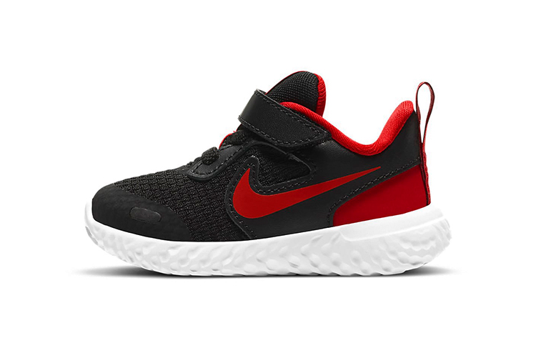 (TD) Nike Revolution 5 'Bred'