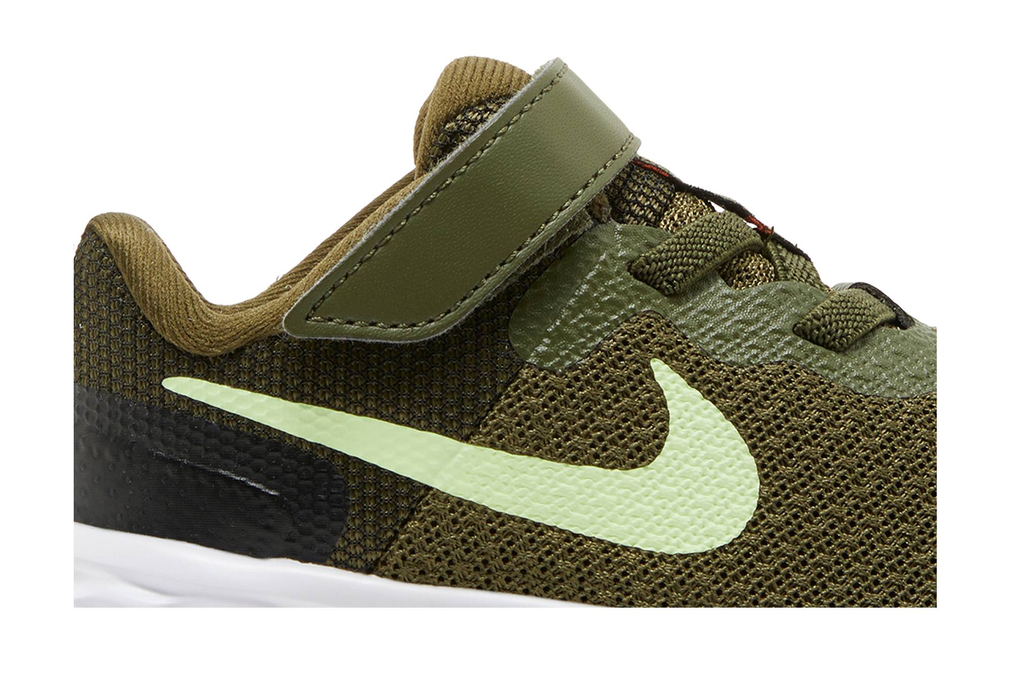 Order (TD) ナイキ レボリューション 6 "ラフグリーン/ボルト" DD1094-300