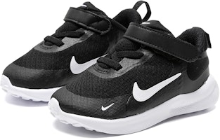 (TD) Nike Revolution 7 'Hitam Putih' FB7691-003 Lookbook (TD) Nike Revolution 7 'Hitam Putih' FB7691-003