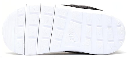 (TD) Nike Roshe One 'Hitam Perak Metalik' 749430-021 Details for (TD) Nike Roshe One 'Hitam Perak Metalik' 749430-021