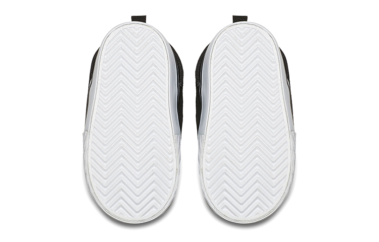 Shop TD 嬰童 Nike SB Stefan Janoski 魔術貼休閒板鞋 黑白