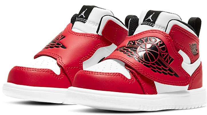 (TD) Nike Sky Jordan 1 'Chicago' Sepatu Sneakers BQ7196-106 Lookbook (TD) Nike Sky Jordan 1 'Chicago' Sepatu Sneakers BQ7196-106