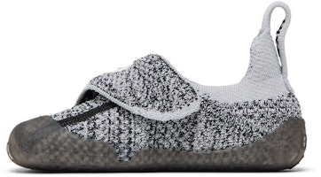 (TD) Nike Swoosh 1 'Hitam Abu Abu Serigala' FB3244-001 Lookbook (TD) Nike Swoosh 1 'Hitam Abu Abu Serigala' FB3244-001