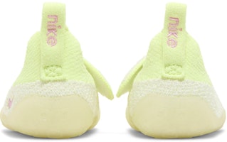 嬰幼兒 Nike Swoosh 防滑耐磨 低筒 學步鞋 黃粉色 Details for 嬰幼兒 Nike Swoosh 防滑耐磨 低筒 學步鞋 黃粉色