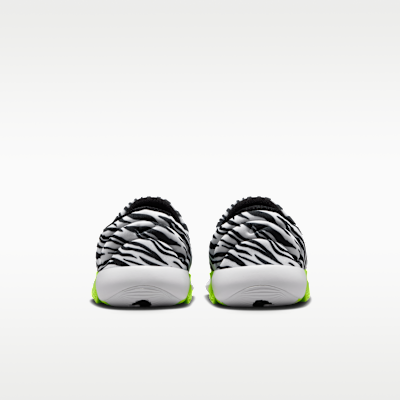 Details for (Toddler) Nike Swoosh Go White/Bolt/Black IV5719-100