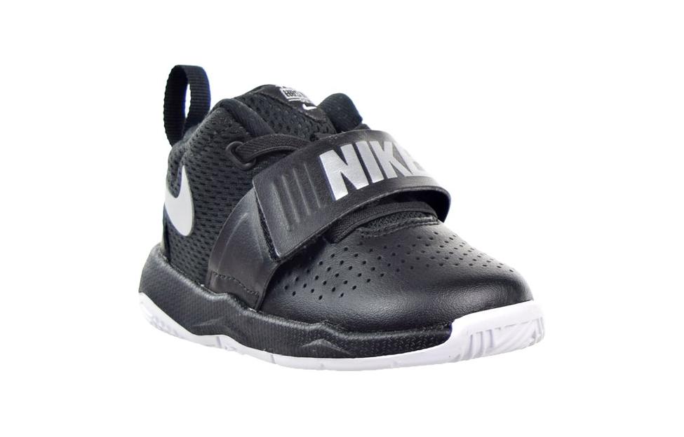 Lookbook (TD) 耐克团队Hustle D 8 '黑色金属银' 881943-001