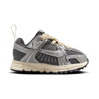 (TD) Nike Vomero 5 'Iron Grey'