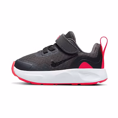 (TD) Nike WearAllDay Low Tops Black Red