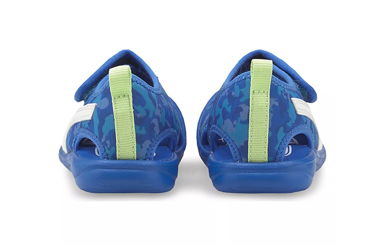 Shop 嬰兒 Puma Aquacat 包頭平底運動涼鞋 藍色