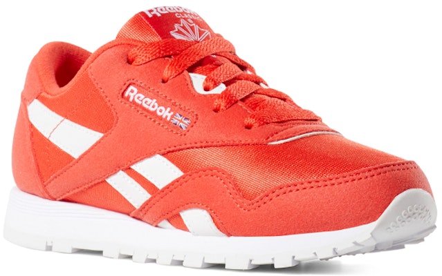 (TD) Reebok Klasik Nylon 'Merah Dinamik' CN7620 Lookbook (TD) Reebok Klasik Nylon 'Merah Dinamik' CN7620