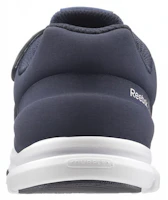 Shop BP幼童 Reebok Yourflex Train 舒適耐磨低幫訓練鞋 海軍藍