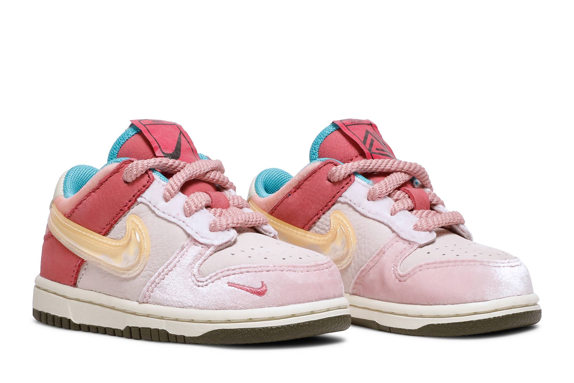 Cheap (TD) Social Status × Nike Dunk Low "苺ミルク" (Social Status × Nike Dunk Low "Ichigo Miruku") DM3350-600