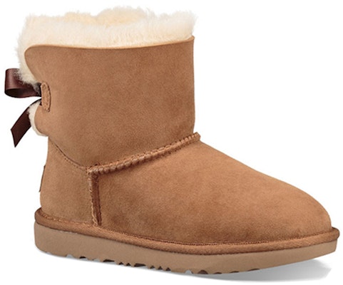 大童 UGG Mini Bailey Bow II 加絨雪地靴 栗子棕色 Lookbook 大童 UGG Mini Bailey Bow II 加絨雪地靴 栗子棕色