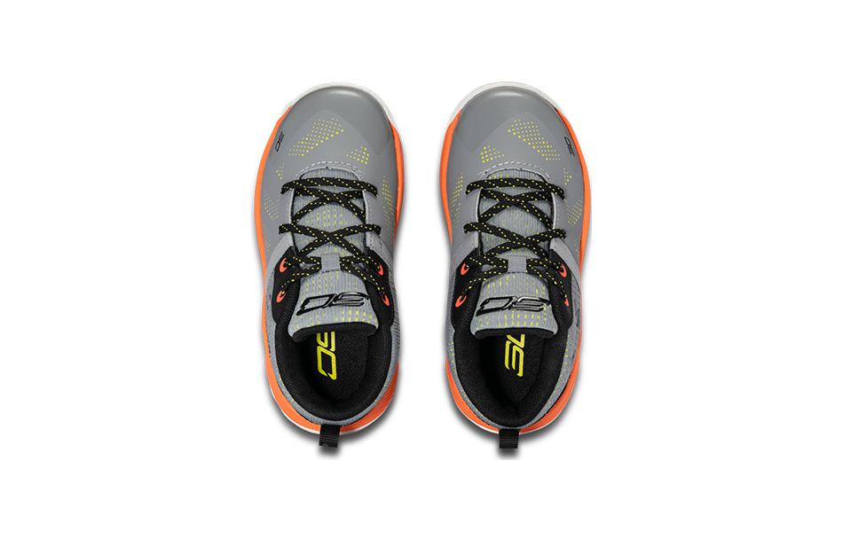 Shop (幼童) Under Armour Curry 2 復古 2022 'Iron Sharpens Iron' 3026055-100
