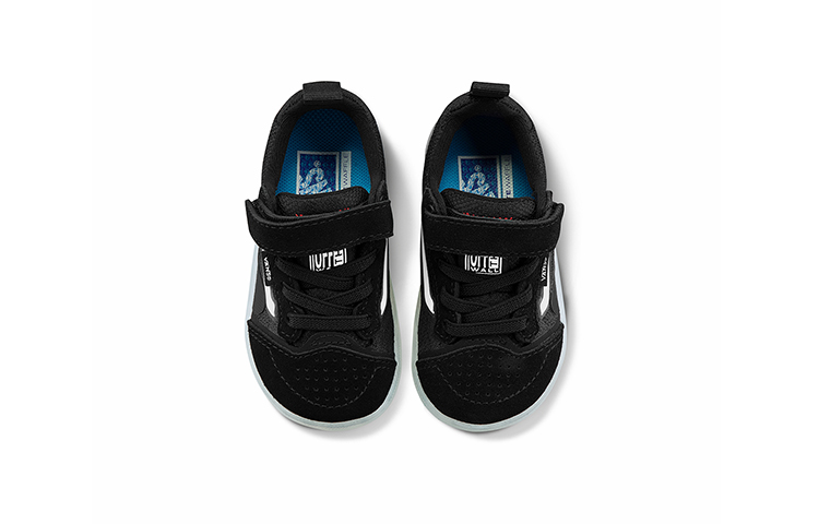 Lookbook (TD) Vans Classic Sneakers Kasual HitamPutih 'Hitam Putih' VN0A5HZ1B8C