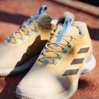 (W) Sepatu Tenis Avacourt 2 Clay Wanita IF0403 2