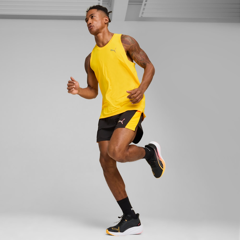 Lookbook Sepatu Sneakers Darter Pro Wanita 310152-02