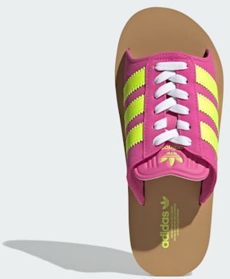 (W) Gazelle Beach Slides JQ7442 Order (W) Gazelle Beach Slides JQ7442