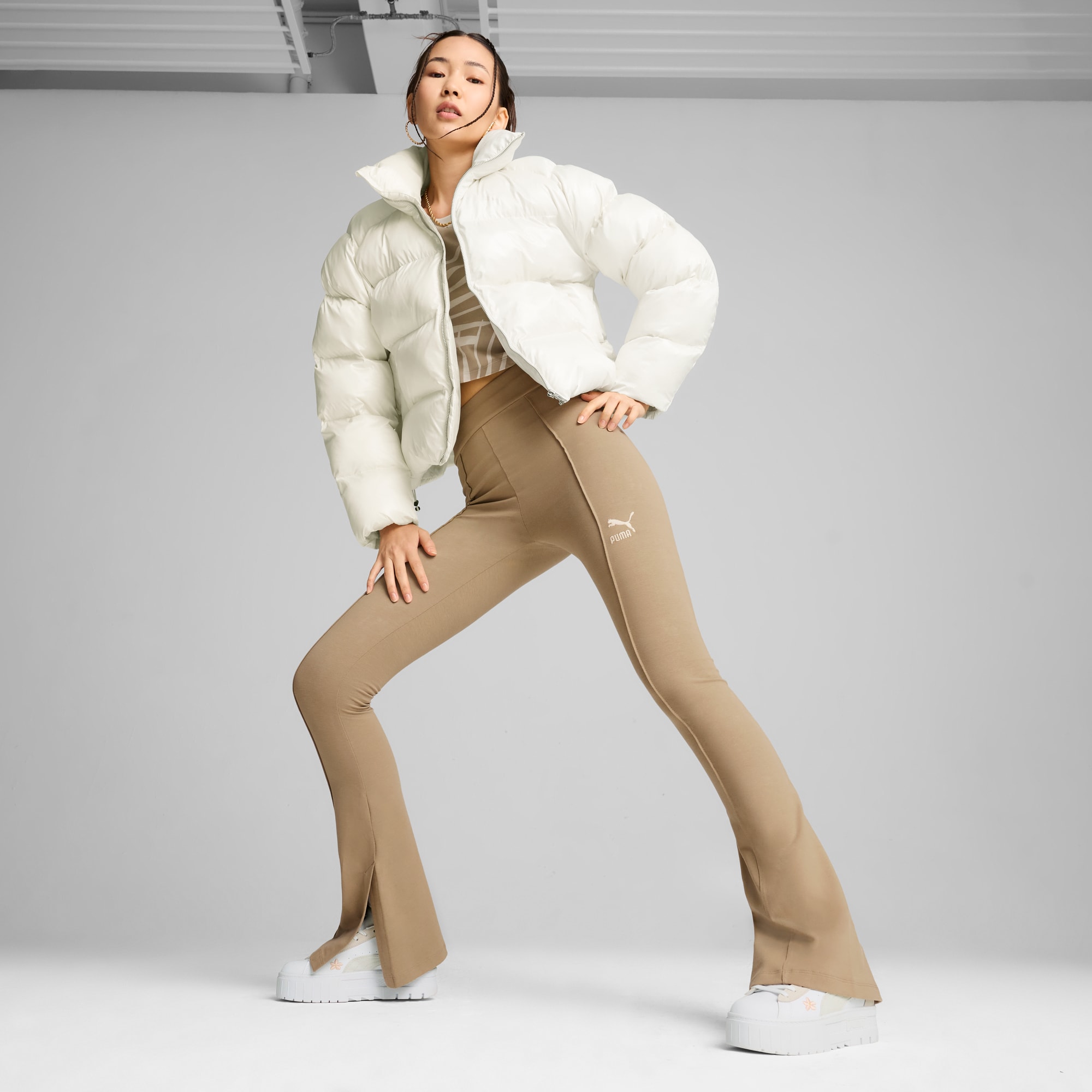 Lookbook (W) 메이즈 자수 스니커즈 399674-02