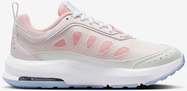 (W) ナイキ エア マックス AP CU4870-108 Lookbook (W) ナイキ エア マックス AP CU4870-108