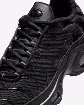 (W) Sepatu Nike Air Max Plus Sneakers Wanita DM2362-002 Sizing (W) Sepatu Nike Air Max Plus Sneakers Wanita DM2362-002