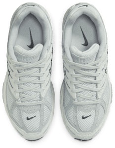女款 Nike Air Pegasus 2005 版運動鞋 HJ5271-001 Shop 女款 Nike Air Pegasus 2005 版運動鞋 HJ5271-001