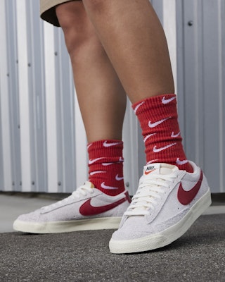 (W) 耐克 Blazer Low '77 复古款 女鞋 FQ8060-100 Order (W) 耐克 Blazer Low '77 复古款 女鞋 FQ8060-100