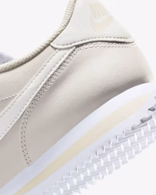 女款耐克经典皮革Cortez 运动鞋 DN1791-002 Cheap 女款耐克经典皮革Cortez 运动鞋 DN1791-002