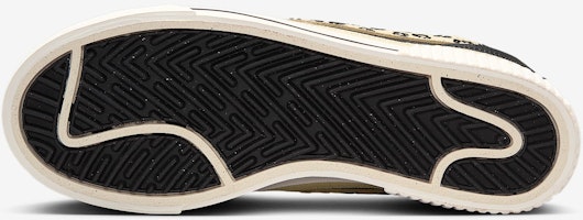 (W) Nike Court Legacy Lift Wanita HF9548-001 Order (W) Nike Court Legacy Lift Wanita HF9548-001