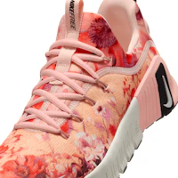 Sizing (W) Nike Free Metcon 6 AMP Edisi Eksklusif IB6902-600