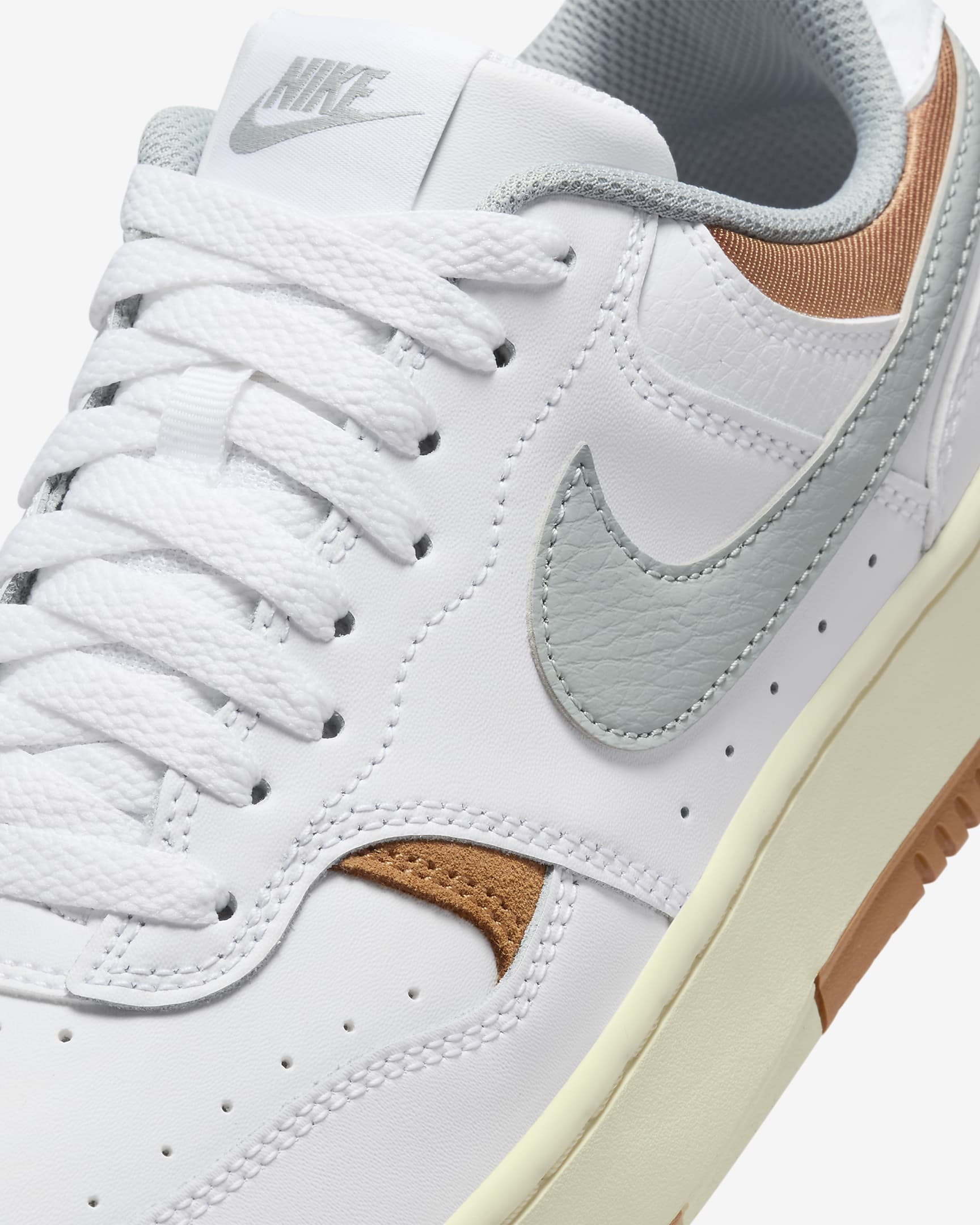 Sizing (女款) 耐克 伽玛力量 DX9176-112