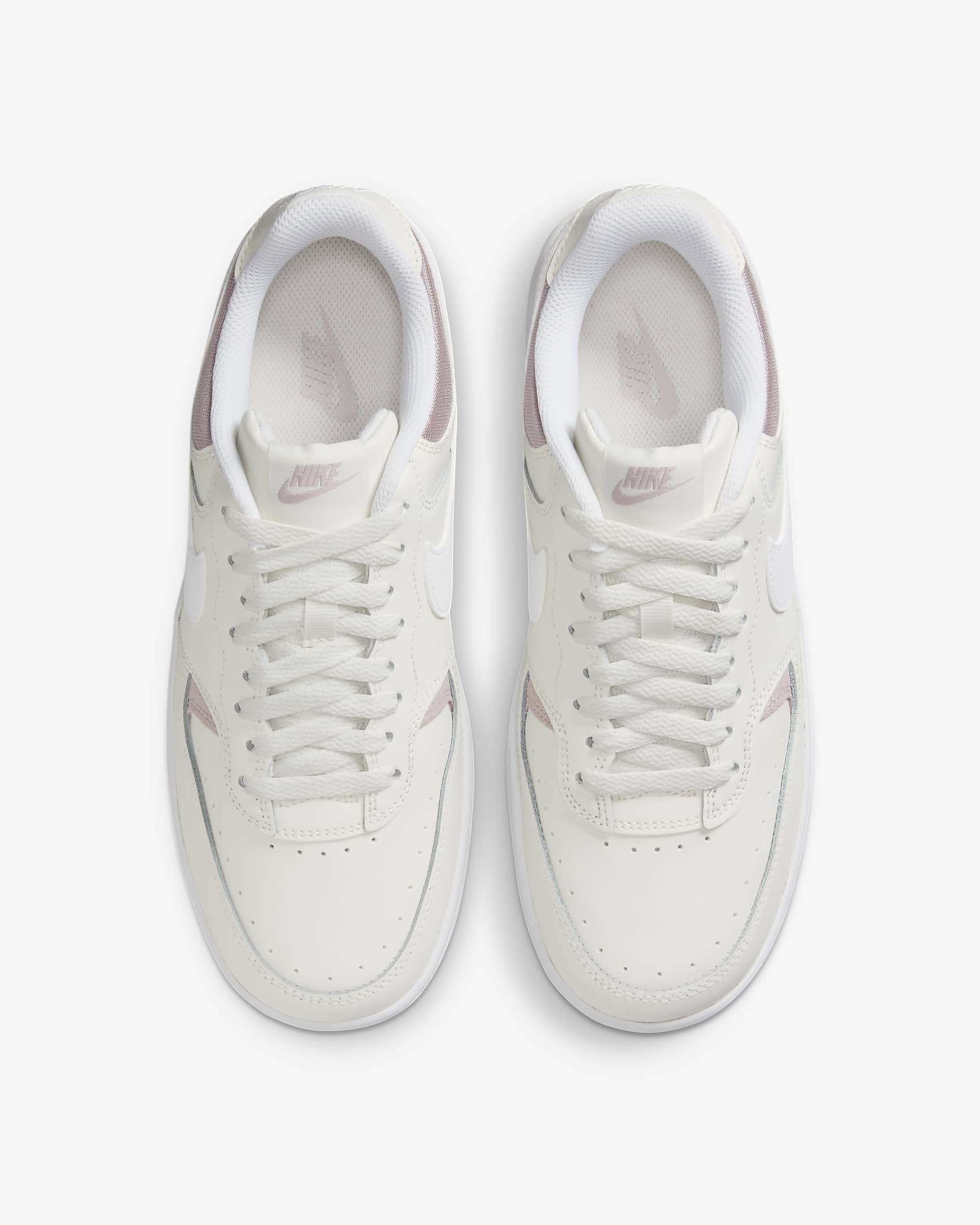 Shop （W）ナイキ ガンマフォース DX9176-114