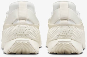 女士 Nike Go FlyEase 鞋款 DR5540-105 Details for 女士 Nike Go FlyEase 鞋款 DR5540-105