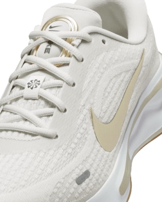 (W) Nike Journey Run FJ7765-003 Sizing (W) Nike Journey Run FJ7765-003